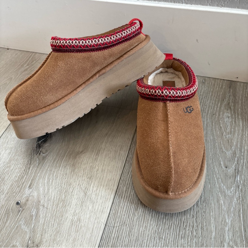 100% Authentic UGG Brand Women's Tazz II Platform Slippers  Shoes Chestnut Sz 7
